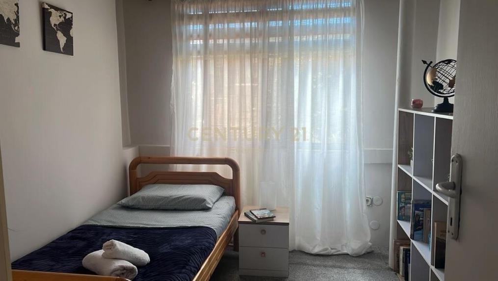 Qira Apartament 102 m² 2+1+1 Rruga e Kavajës 650 €