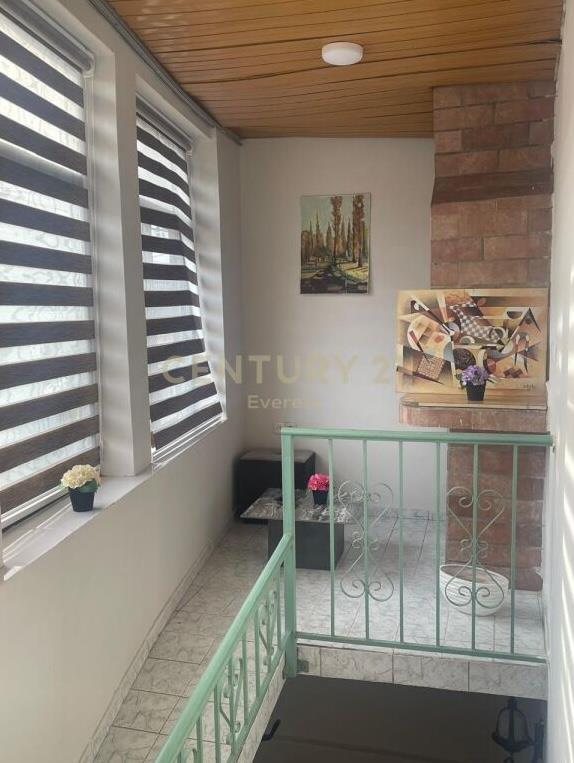 Qira Apartament 102 m² 2+1+1 Rruga e Kavajës 650 €