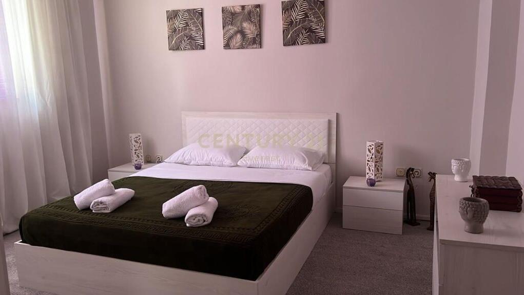 Qira Apartament 102 m² 2+1+1 Rruga e Kavajës 650 €