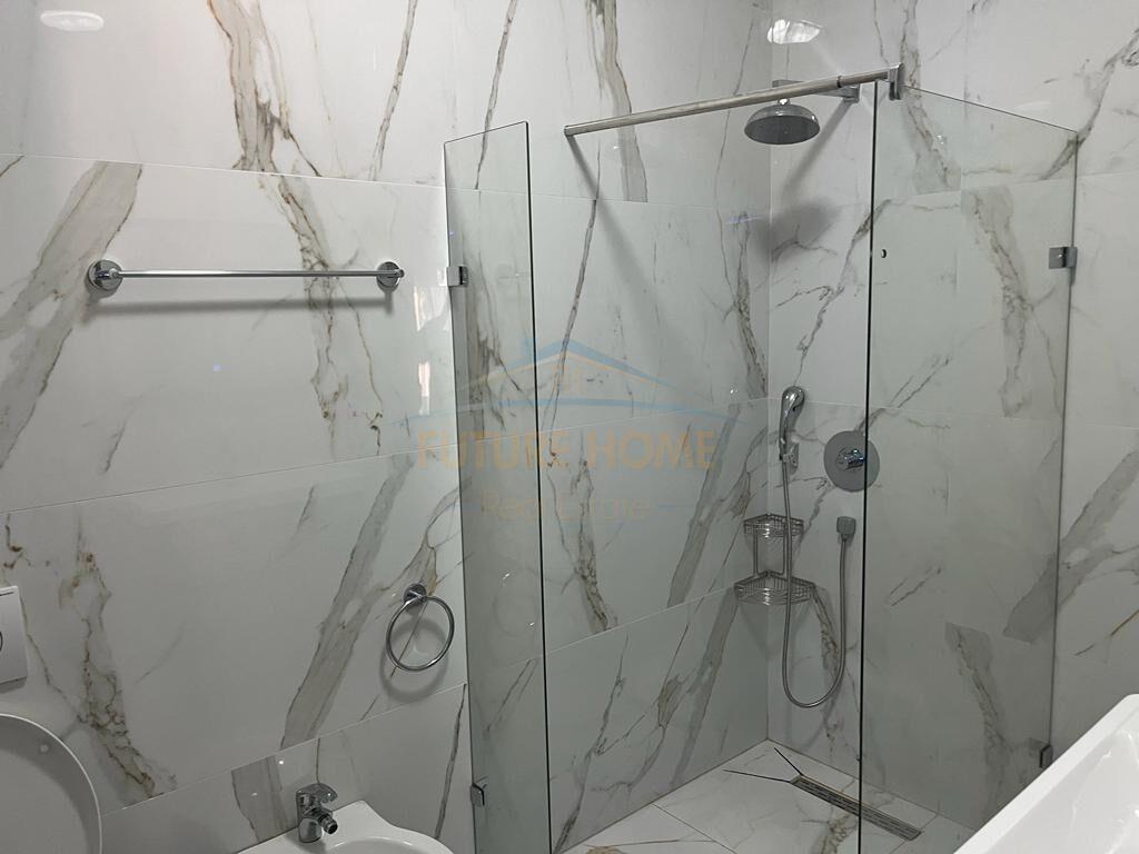 Qera, Apartament 1+1+Post Parkimi, Rruga e Barrikadave, Tira