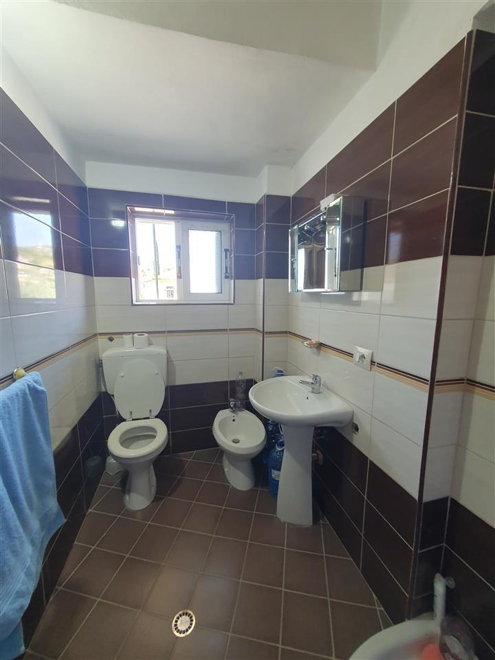 SHITET APARTAMENT 1+1 TEK RRUGA ALI DEMI, VLORE!