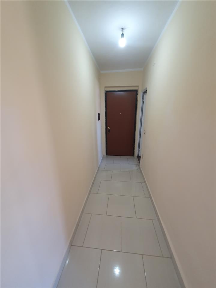 SHITET APARTAMENT 1+1 TEK RRUGA ALI DEMI, VLORE!