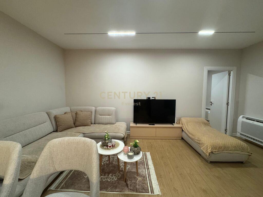 SHESIM APARTAMENT 2+1 PRANE KOMISARIATIT NR.4 !!