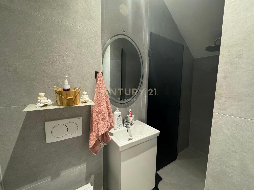 SHESIM APARTAMENT 2+1 PRANE KOMISARIATIT NR.4 !!