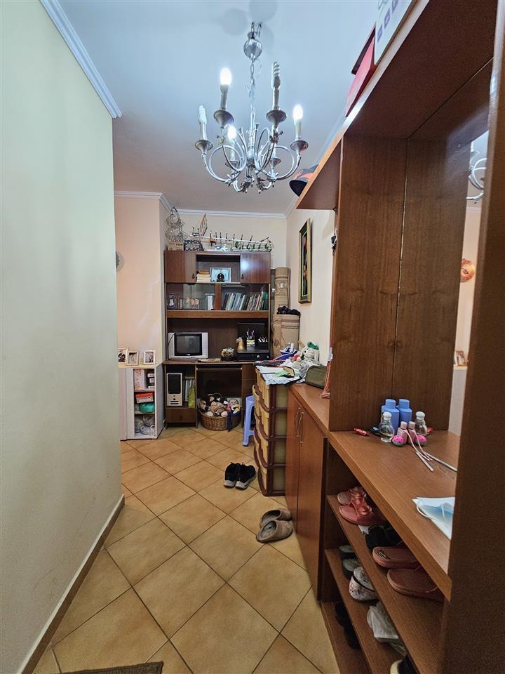 Apartament 2+1 ne shitje te Pallatet Cabej