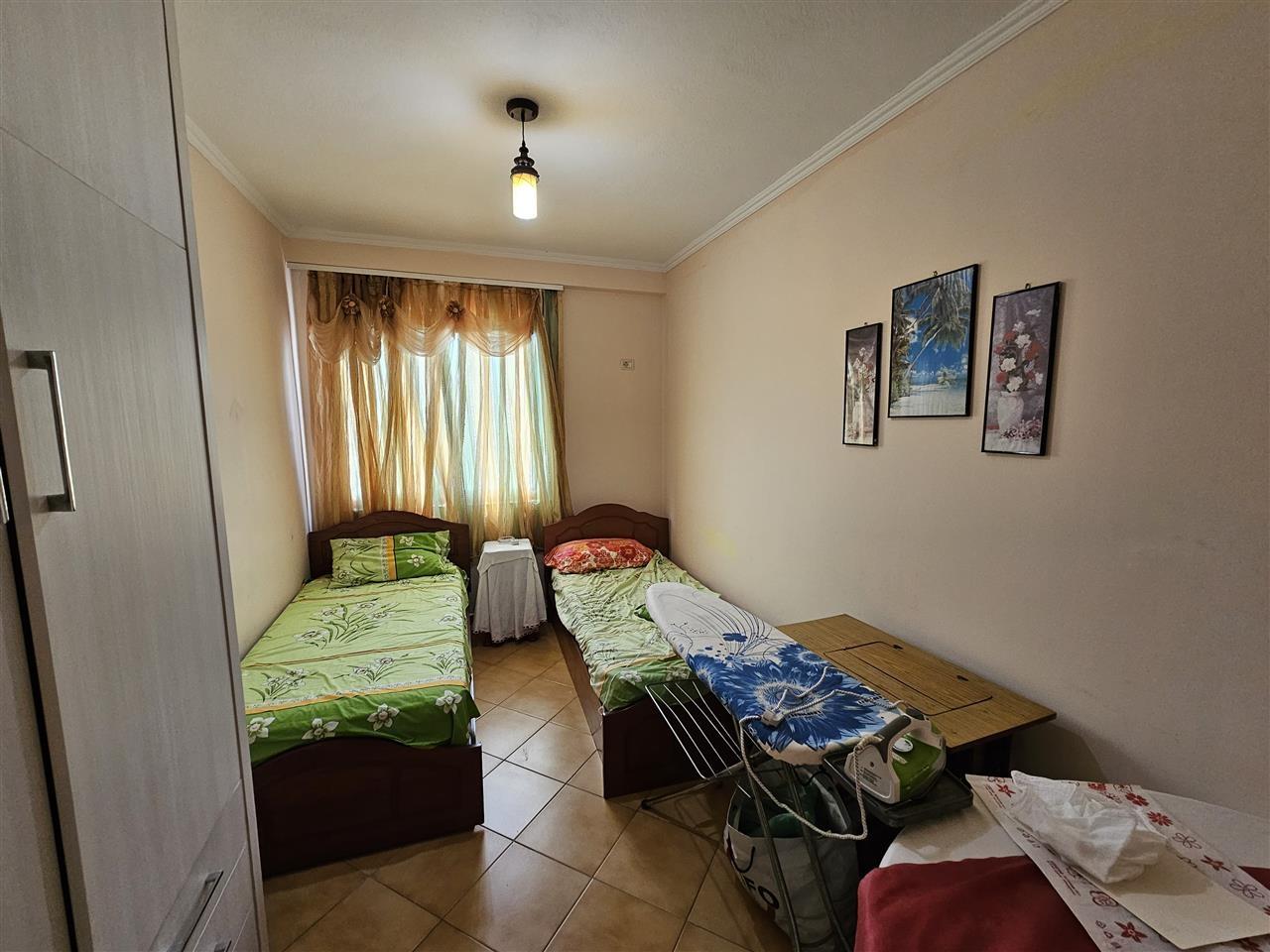 Apartament 2+1 ne shitje te Pallatet Cabej