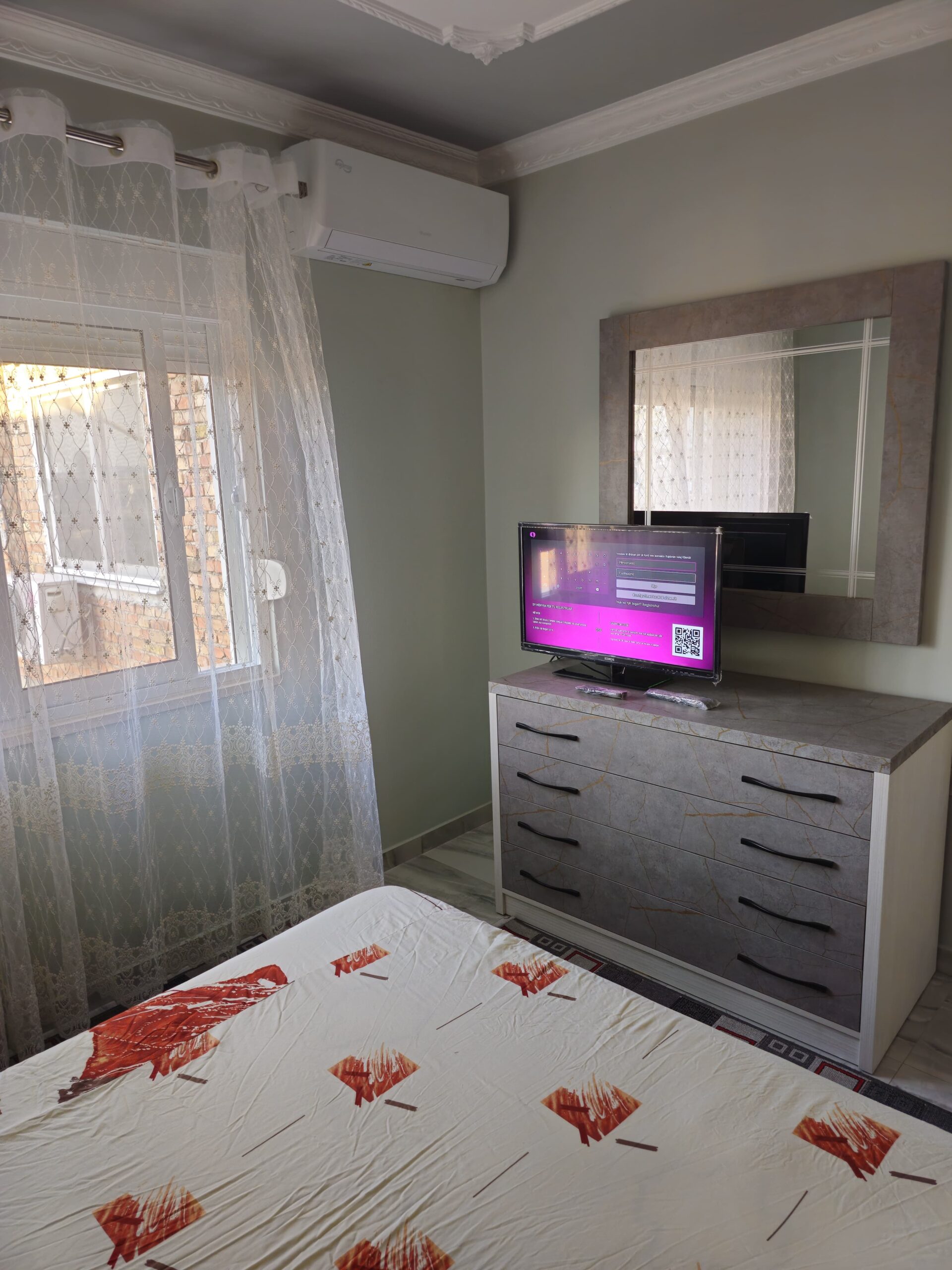 Apartament me Qera