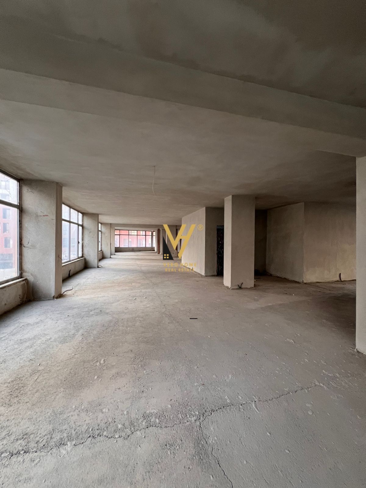 AMBIENT TE UNAZA E RE 3.000 EURO