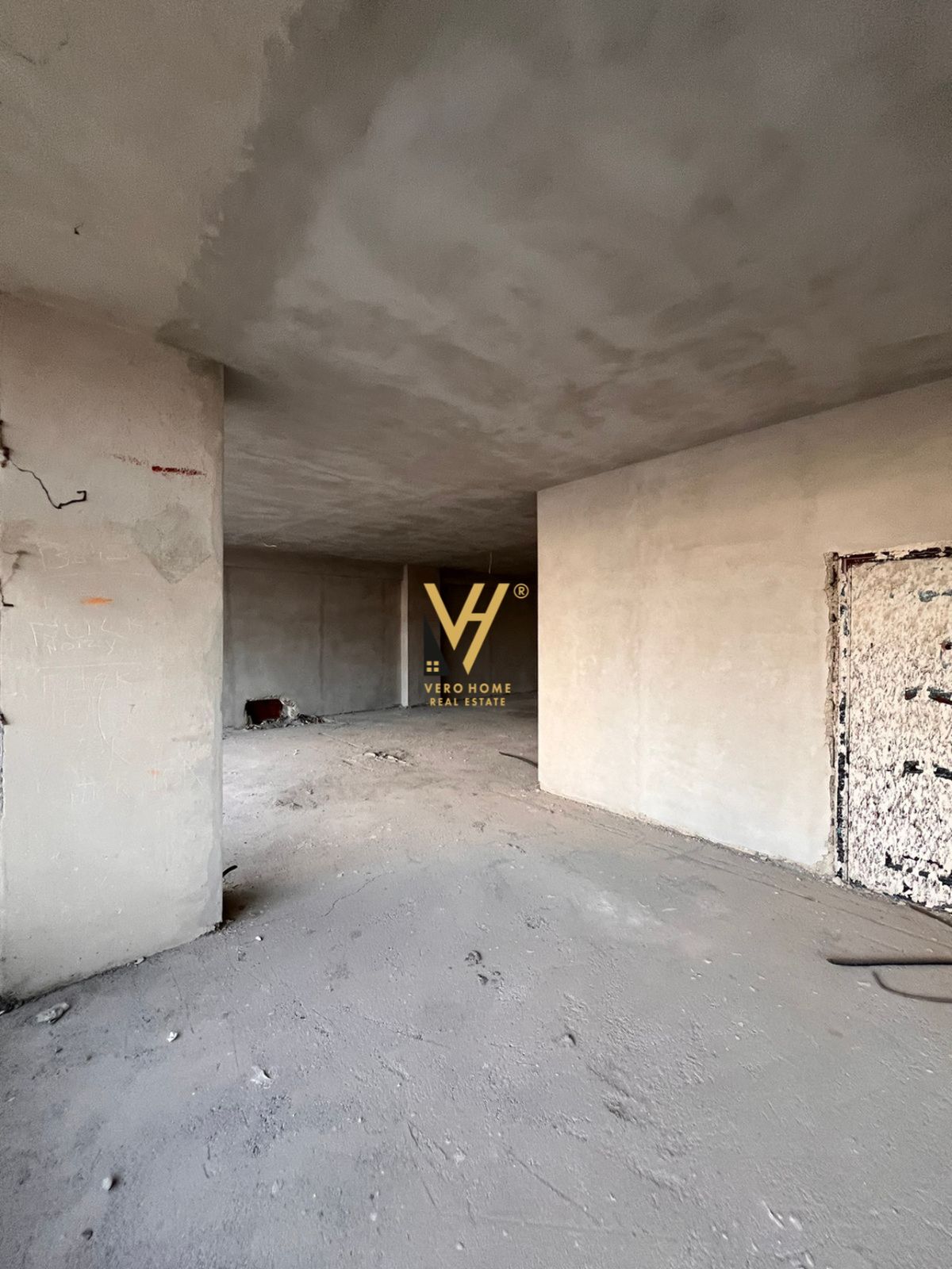 AMBIENT TE UNAZA E RE 3.000 EURO