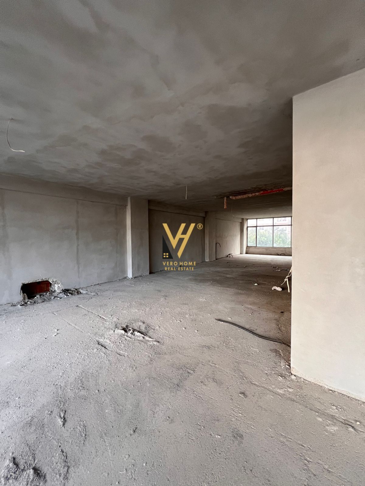 AMBIENT TE UNAZA E RE 3.000 EURO