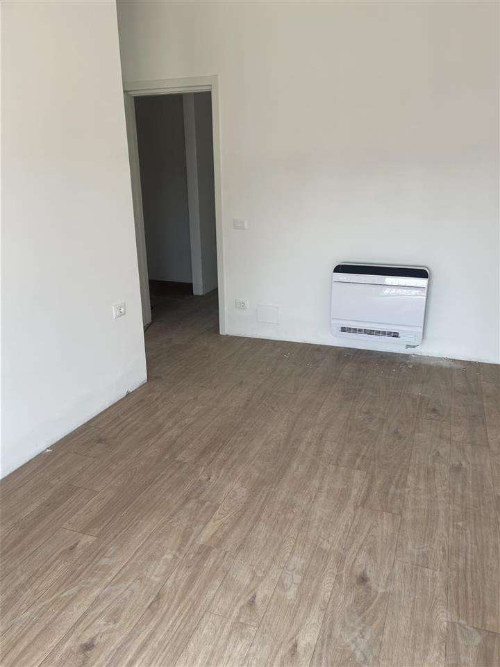 Jepet me qera ap 3+1 dhe post parkimi