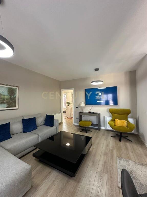 Qira Apartament 100 m² 2+1+1 Sheshi Skëndërbej 1200 €