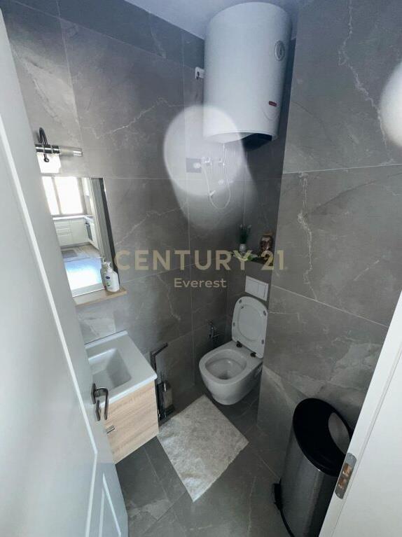 Qira Apartament 100 m² 2+1+1 Sheshi Skëndërbej 1200 €