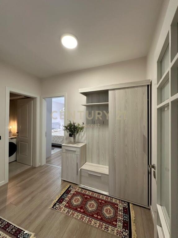 Qira Apartament 100 m² 2+1+1 Sheshi Skëndërbej 1200 €