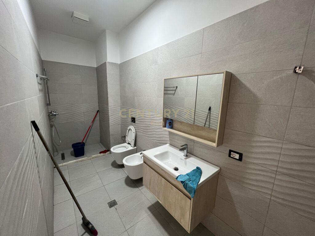 SHITET APARTAMENT NE ZEMER TE DURRESIT!