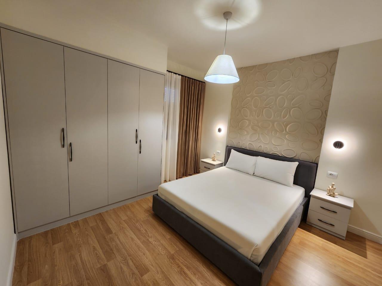 Shitet Apartamenti 1+1/ Plazh