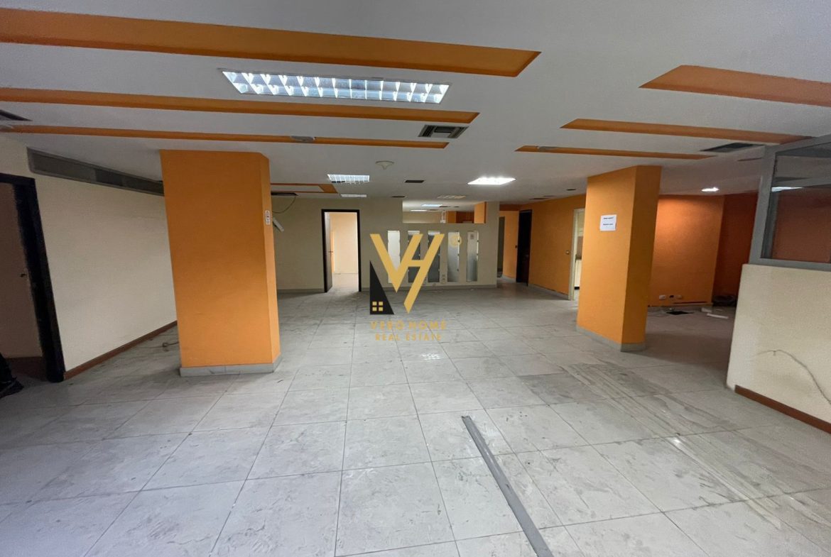 AMBIENT 700 M2 TE ISH BLLOKU 5.000 EURO