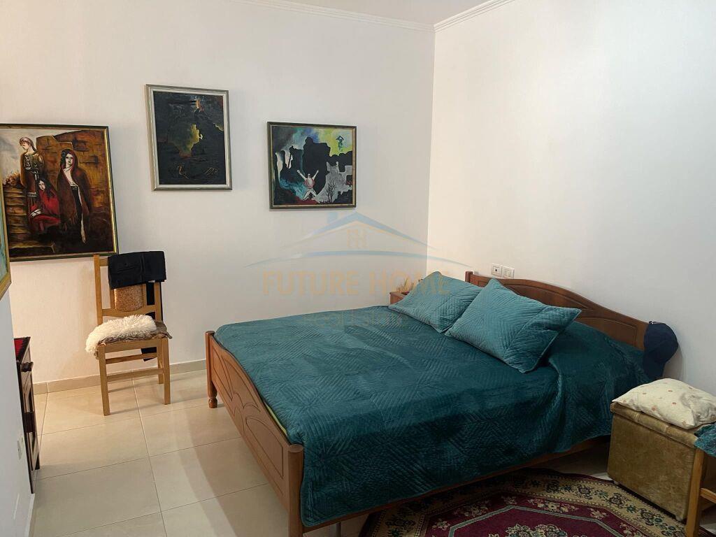 Shitet, Apartament 2+1+2+Post Parkimi, Rruga Idriz Dollaku