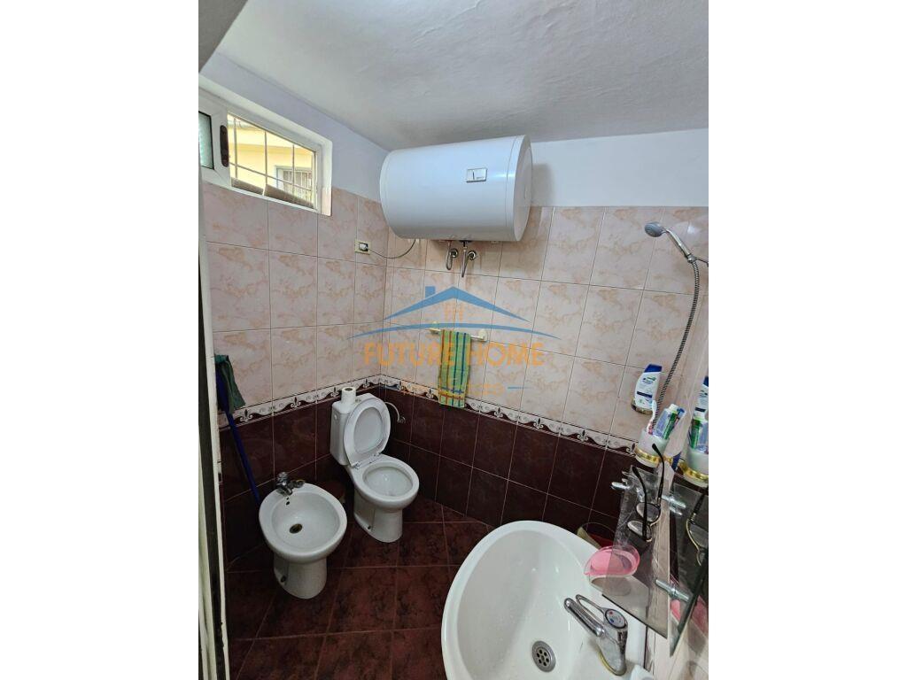 Apartament 2+1, per Qira, Rr. “Muhamed Gjollesha”,