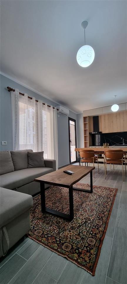 Apartament me qera ditore prane Qendres!