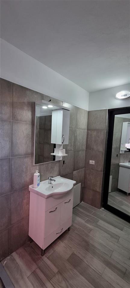 Apartament me qera ditore prane Qendres!