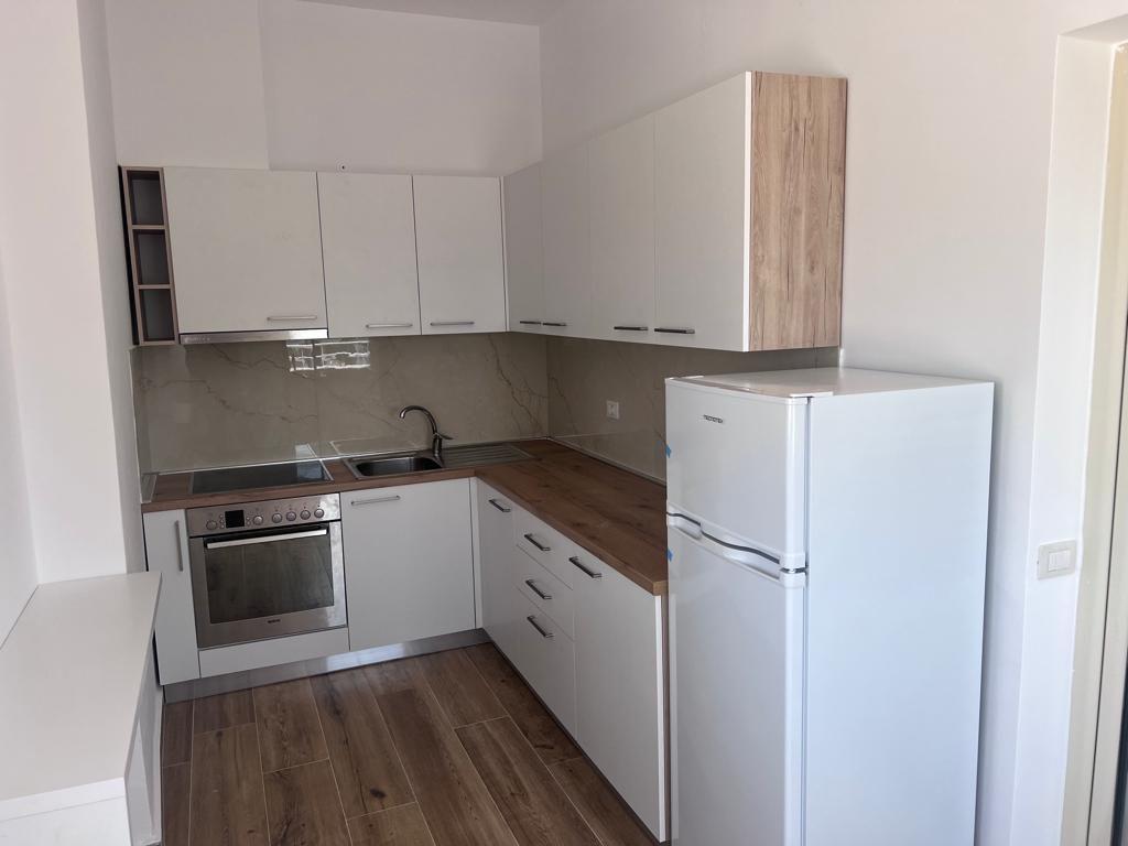 Apartament me Qera