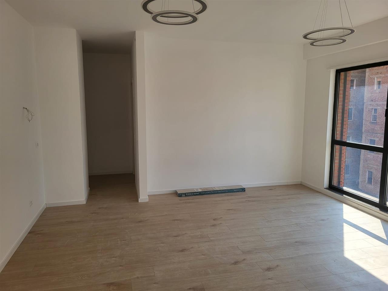 Zyre me qera tek Myslym Shyri prane Qendres