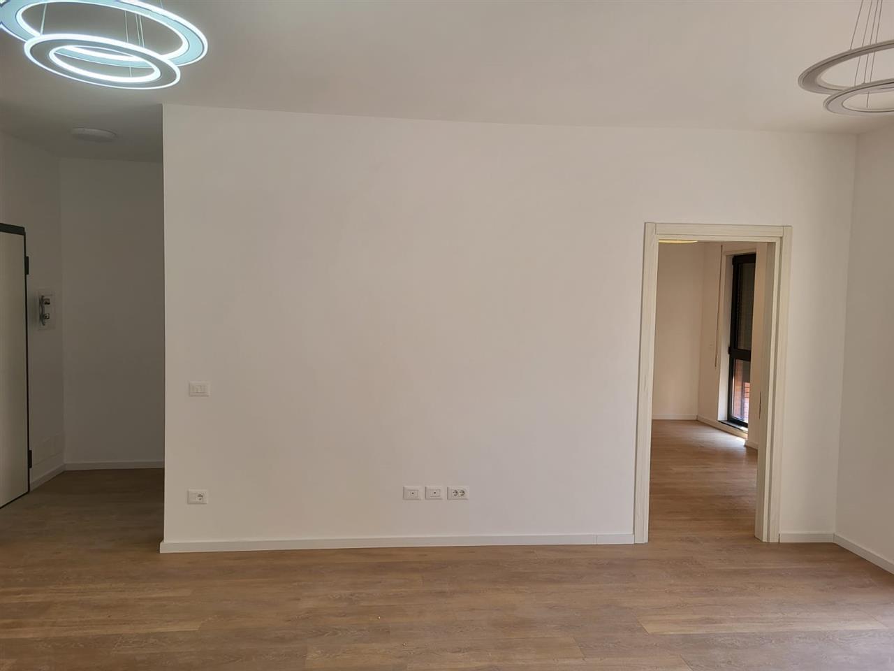 Zyre me qera tek Myslym Shyri prane Qendres