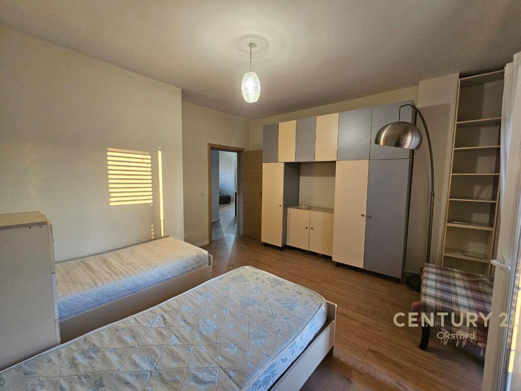 JAPIM ME QIRA APARTAMENT 2+1 PRANE 21 DHJETORIT!