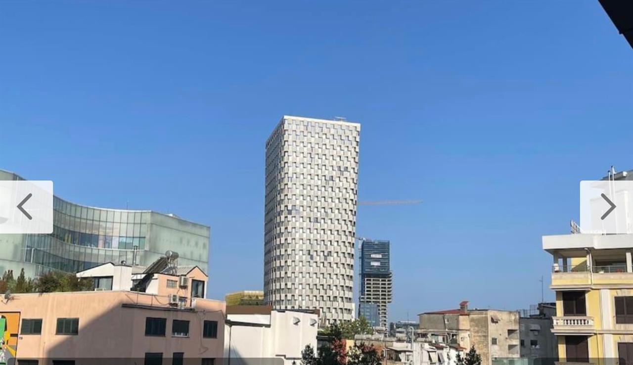 QENDER Perballe Toptanit, jepet 1+1 me qera