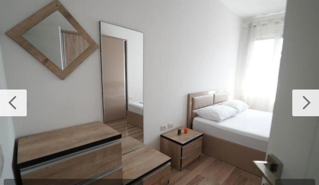 QENDER Perballe Toptanit, jepet 1+1 me qera