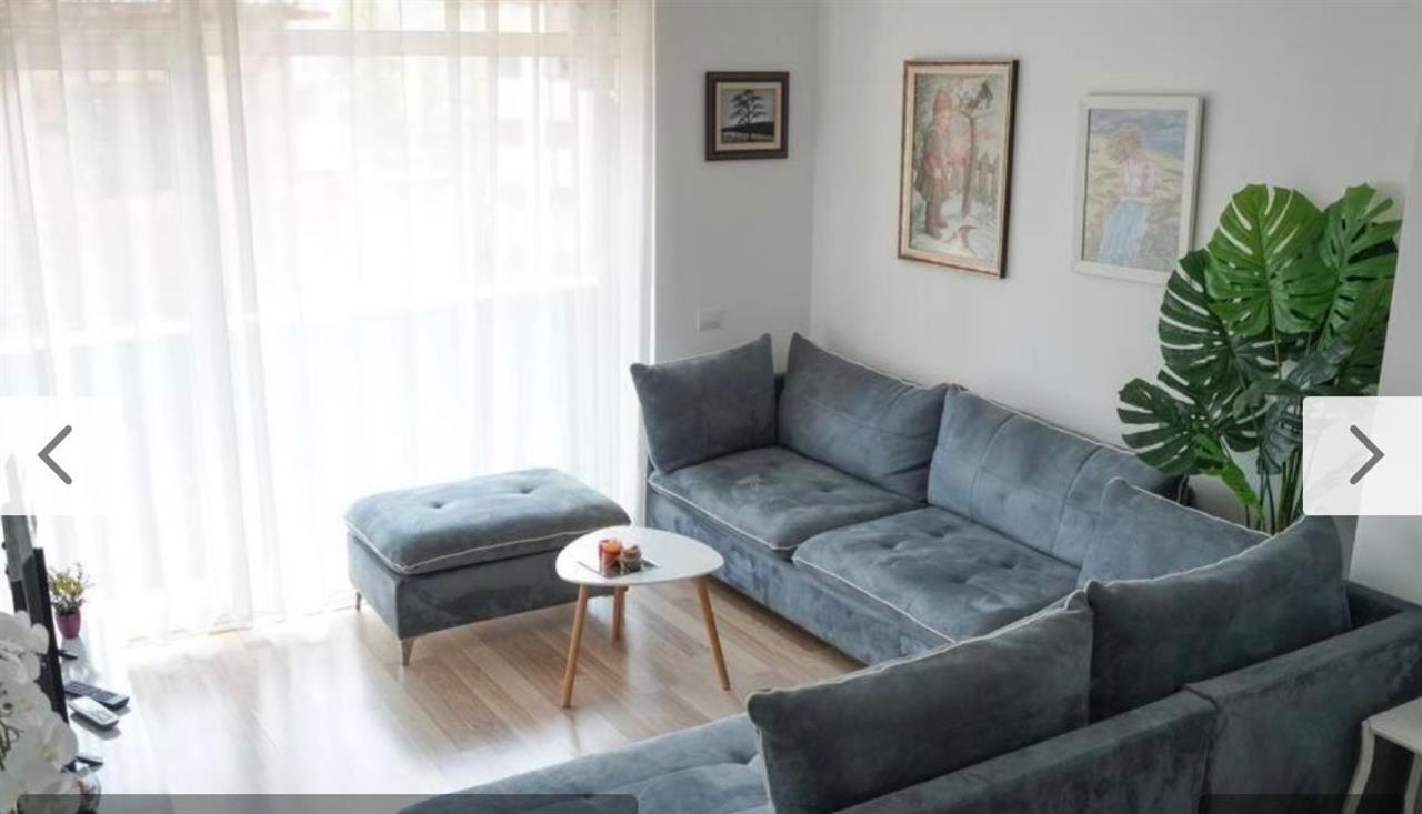 QENDER Perballe Toptanit, jepet 1+1 me qera