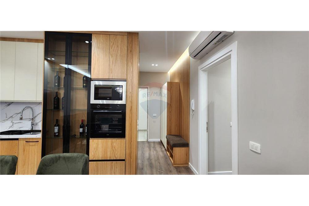 Shitet Apartament 2+1+2+PARKING ne Ali Dem