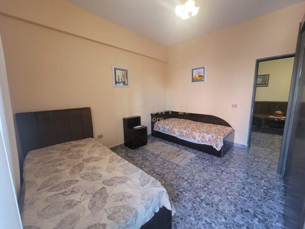 Qira Apartament 2+1+1 Shkolla e Kuqe 550 € | 90 m2