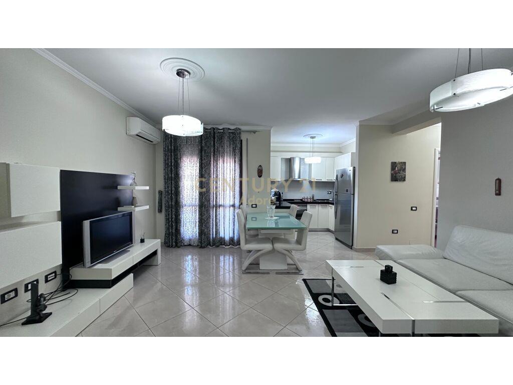 Qira Apartament 2+1+2 Ballkone+Post Parkimi Kopshti Botanik