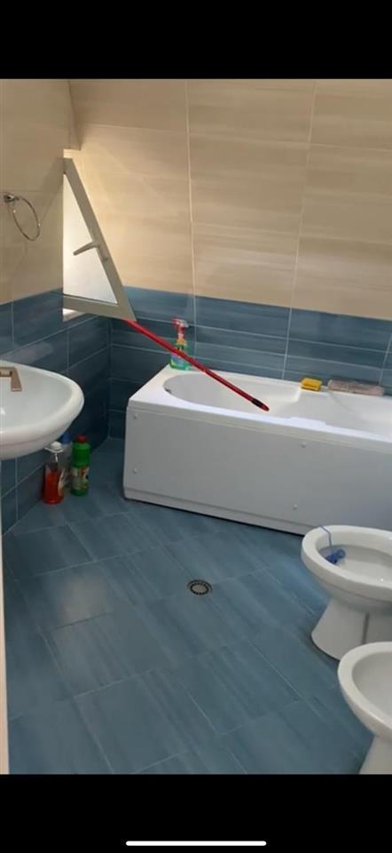 Apartament 3+1+post parkimi per qira ne Fresk