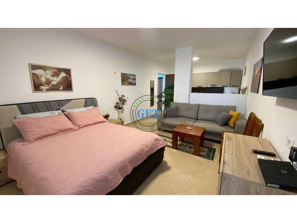 Shitet, Garsoniere, Golem, Durres