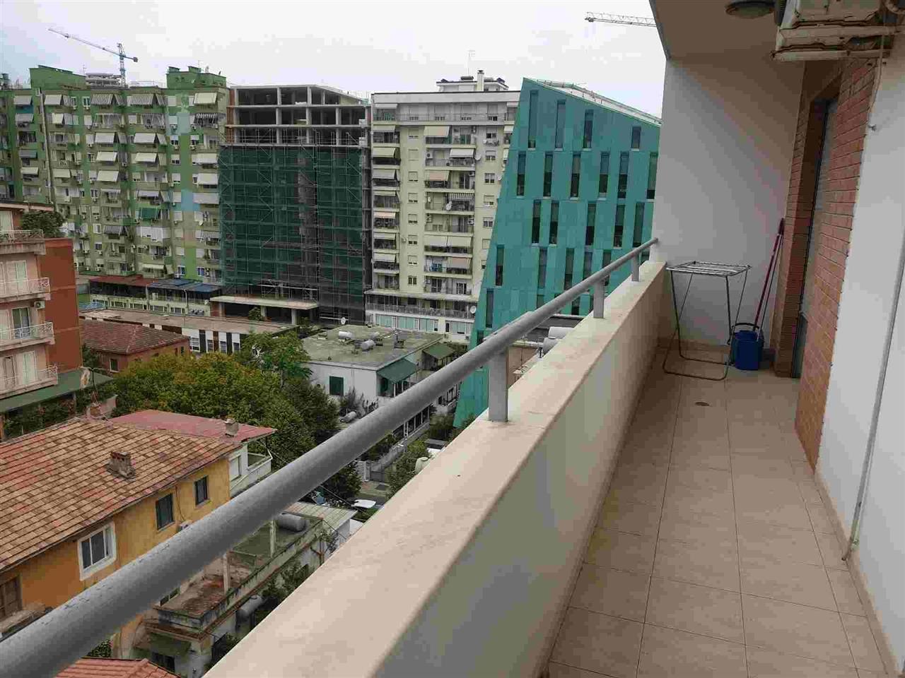 Apartment 2+1+2 me qera ne Bllok