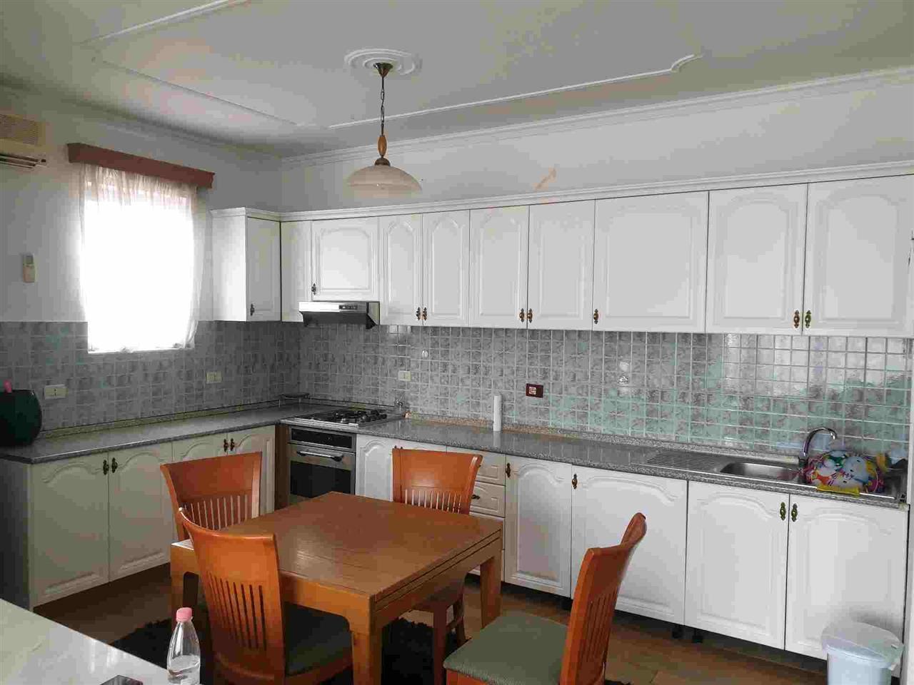 Apartment 2+1+2 me qera ne Bllok