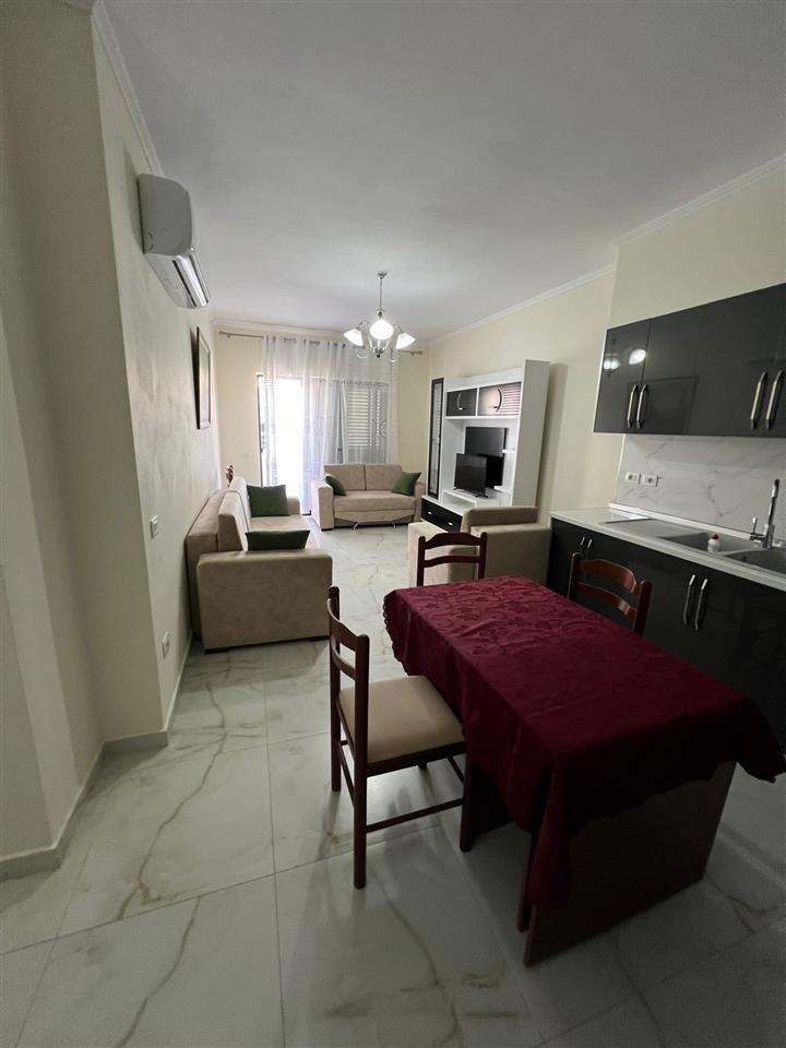 Super 1+1 ne shitje ne Qerret me pamje deti