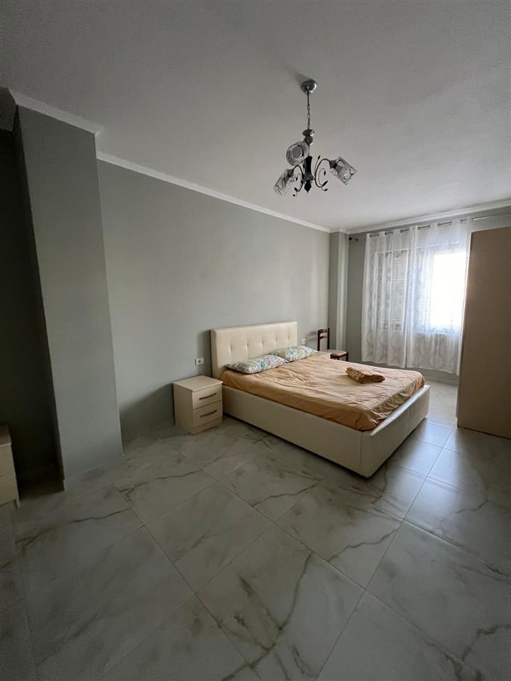 Super 1+1 ne shitje ne Qerret me pamje deti