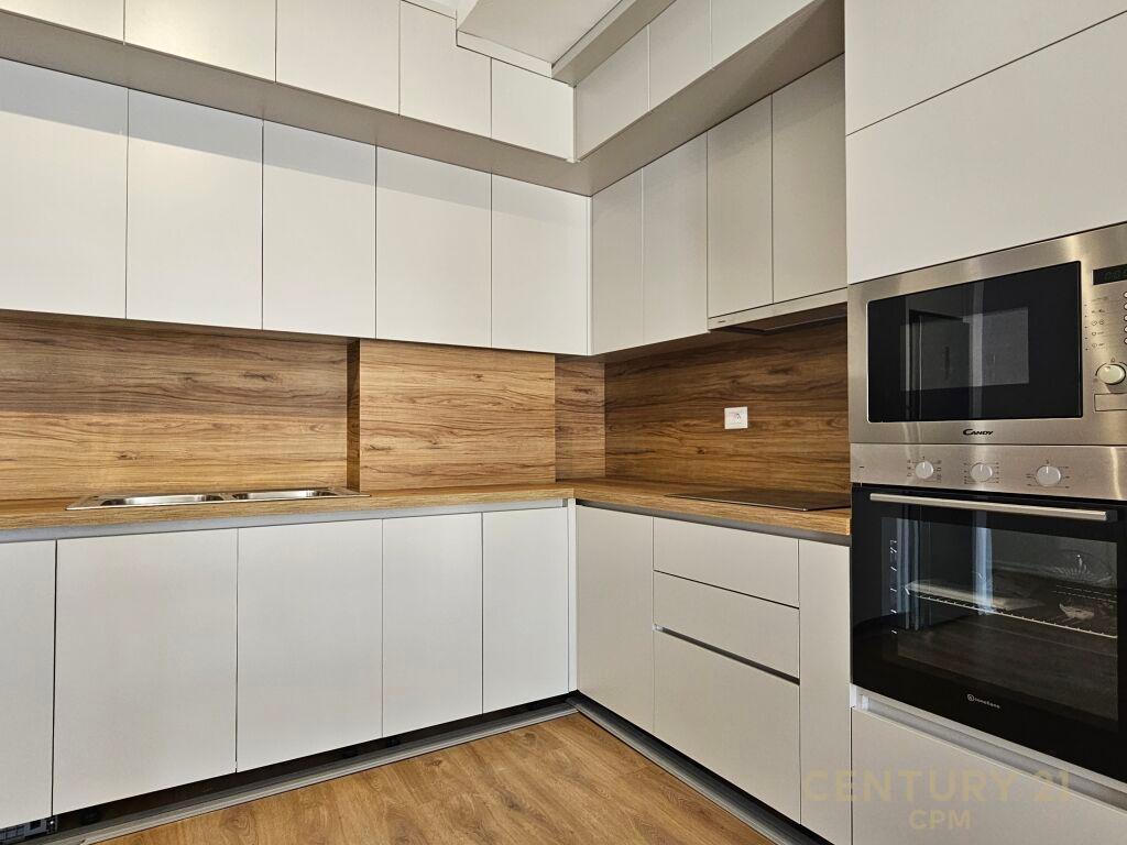 APARTAMENT 2+1+POST PARKIMI PËR QIRA NË ALI DEM