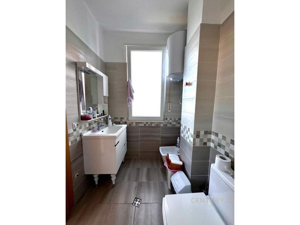 Shesim apartament 2+1+2 tualete tek Kopshti Botanik!