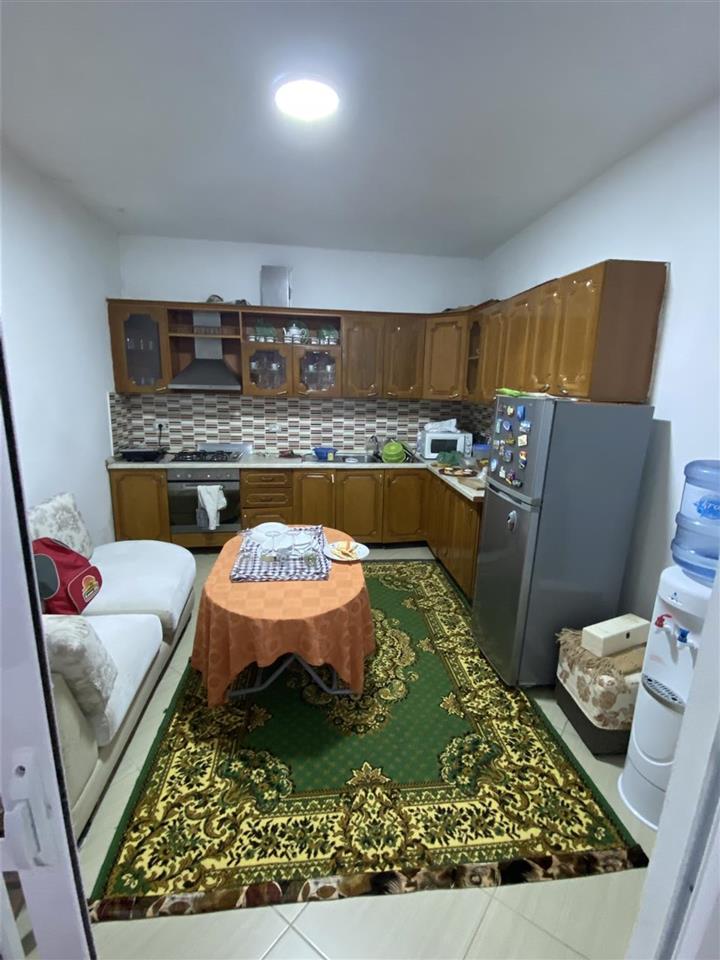 shitet Shtepi private, garazh + dyqan. Durres