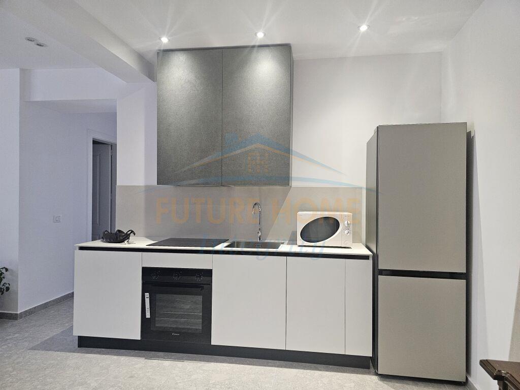 Qera, Apartament 2+1, Blloku, Tiranë.