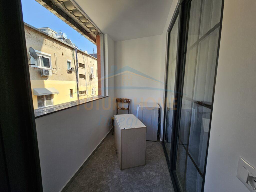 Qera, Apartament 2+1, Blloku, Tiranë.