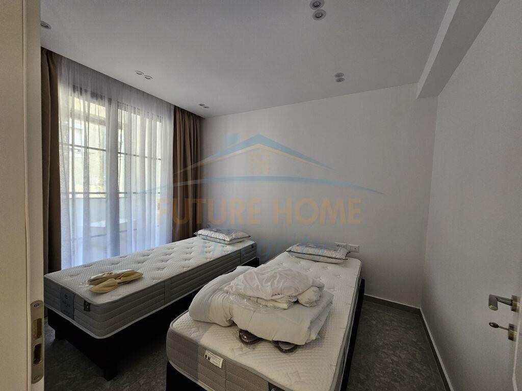 Qera, Apartament 2+1, Blloku, Tiranë.