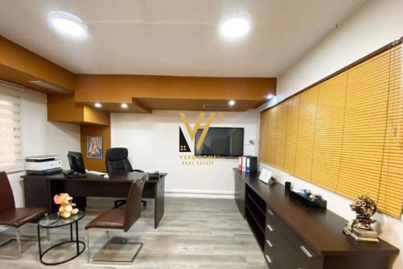 JEPET AMBIENT 200 M2 ME QERA NE BLLOK 3.000 EURO