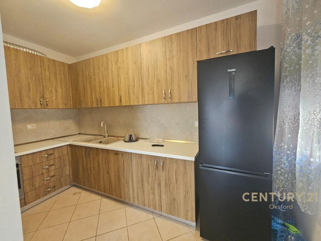Qira Apartament 2+1+2 Liqeni i Thatë €650
