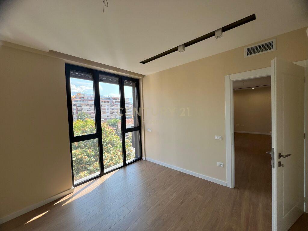 Qira Apartament 2+1+1+Parkim Shkolla e Kuqe €850